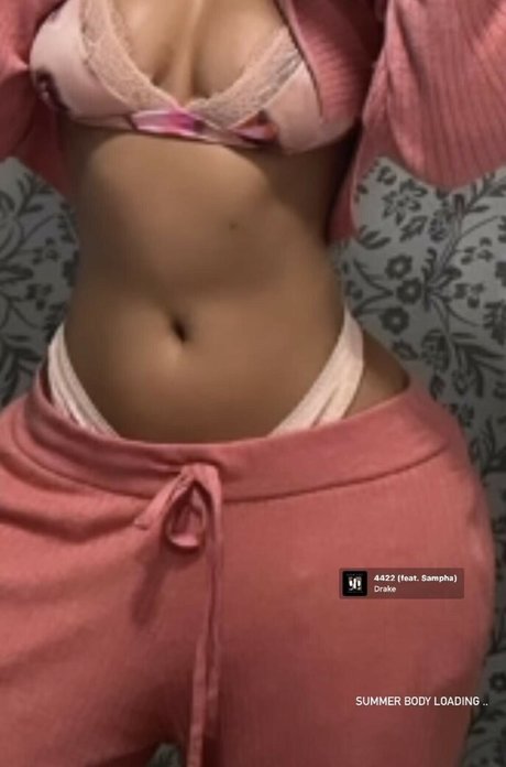 Omaima Benamre nude model picture