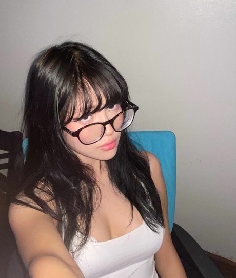 tripppollen top model image