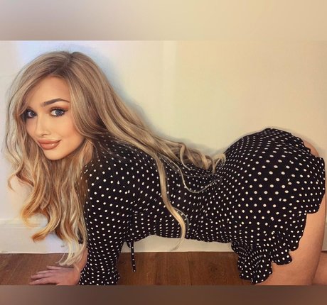 underc0verl0vers model hd photo