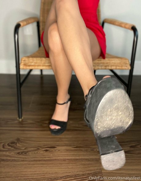 Itsnatysfeet sex model pictures