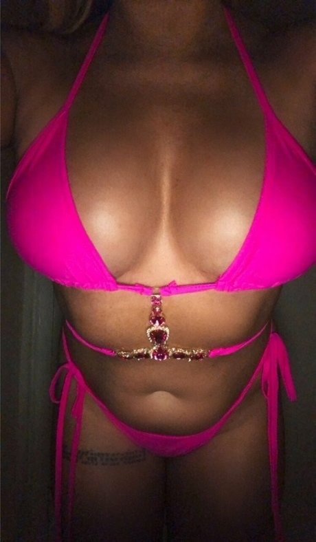 Wett Wag pornstar adult pics