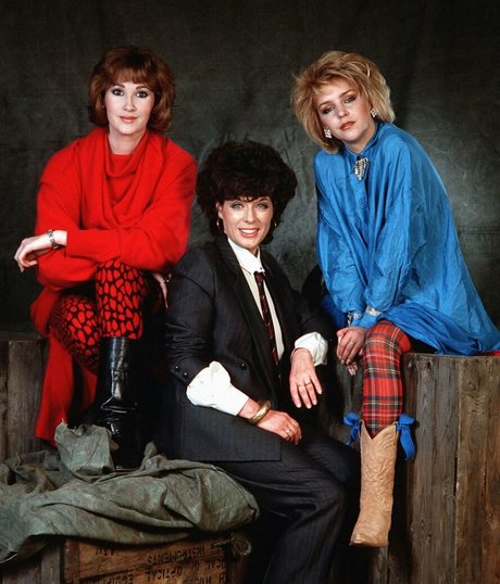 Leslie Ash star nice images