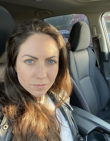 freequinnlivid pornstar image