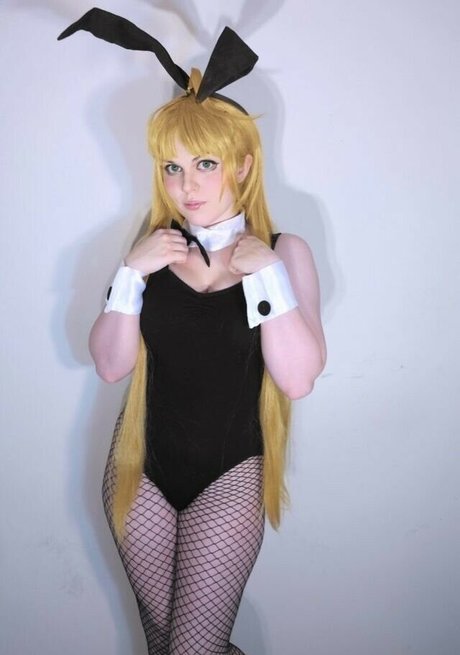 Abi Aikou nude actress galleries