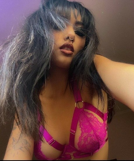 Arivalilith naked model archive