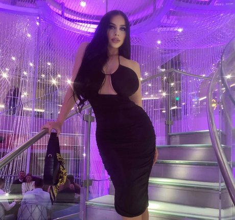 Jordan Taverner perfect actress pics