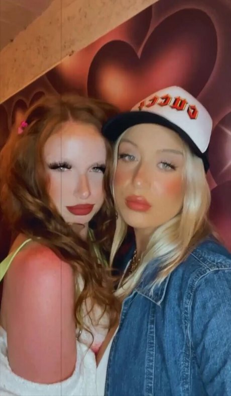 Holly Youpa model nude photos