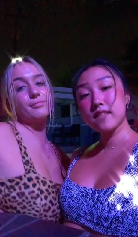 Holly Youpa naked actress img