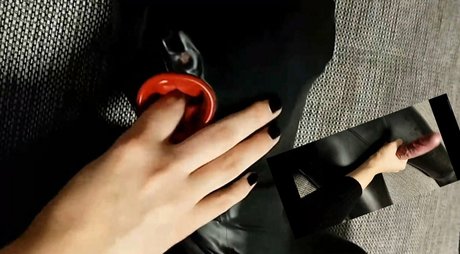 rubberdollruby adult model image