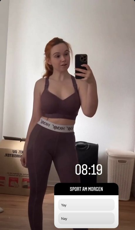 Feedeline pretty actress photos