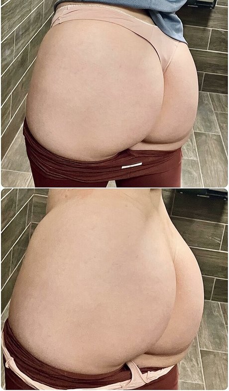 LilMisssIris porn actress photos