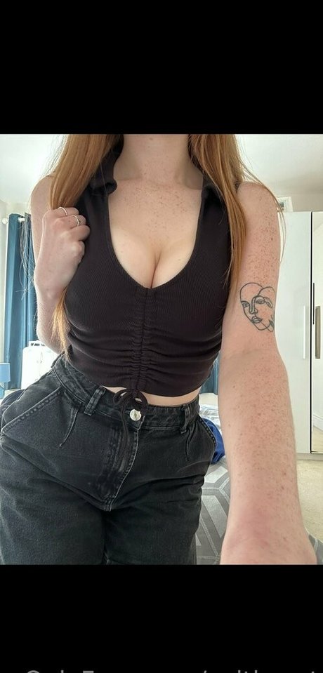 spitheart model high quality photo