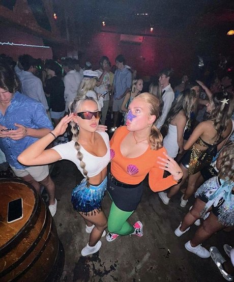 Julia Katelyn Ernst xxx model img