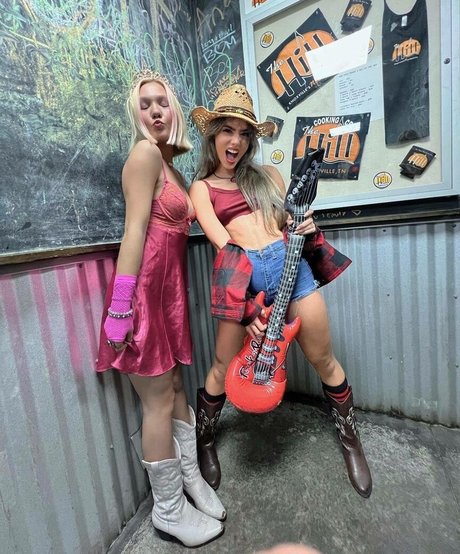 Julia Katelyn Ernst pornstar hot picture