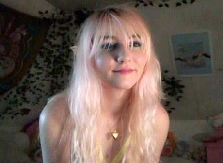 Moose Eve star nude image