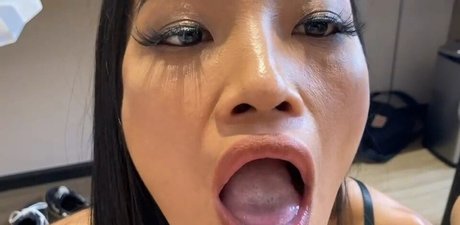 Far Thai hd pornstar img