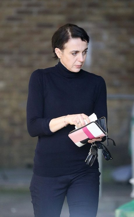 Amanda Abbington pretty star picture