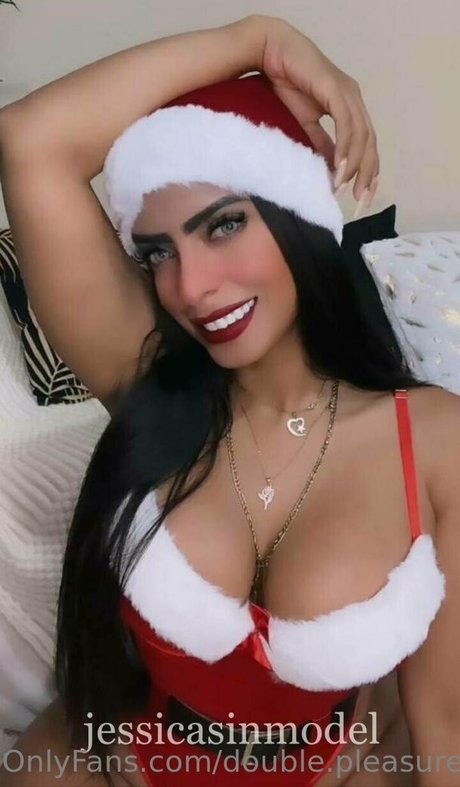 double pleasuree hd model photo