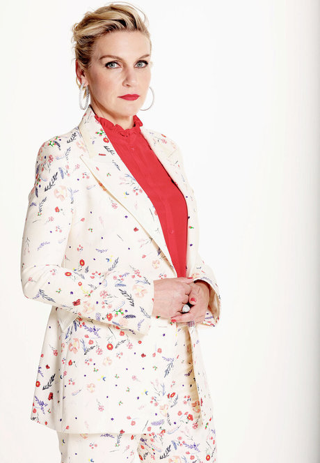 Rhea Seehorn perfect star img