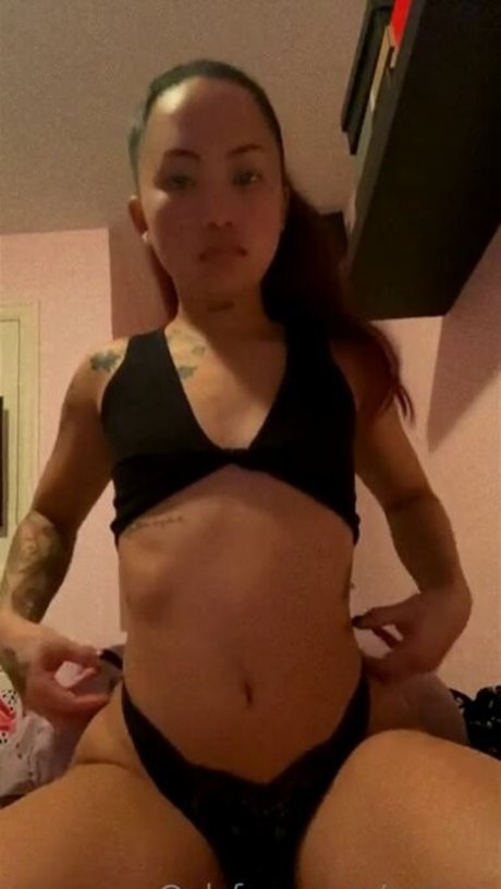 Ovnezz model adult photos