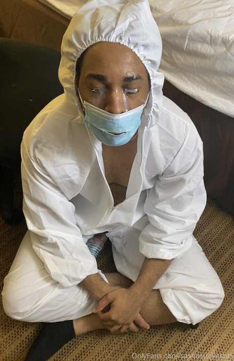 sashastrokes sex model picture