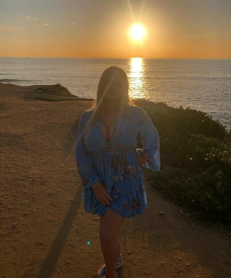 Peytn nude model image