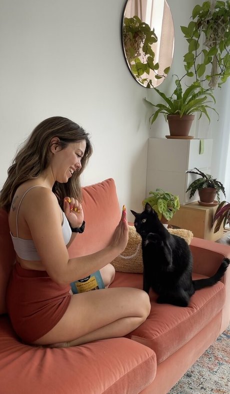 btsyourvirgogirlfriend porn model img