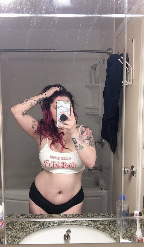 canadiancomiccutie pretty pornstar picture