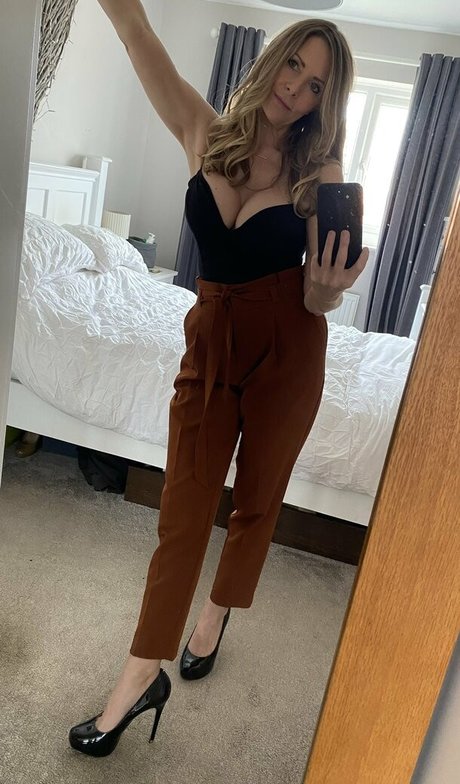 msyates72 model art picture