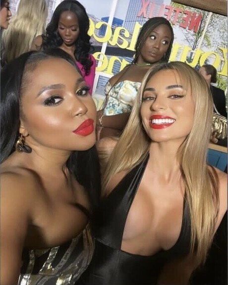 Georgia Hassarati model photo