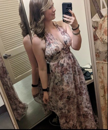 Gapeach713 hot star galleries