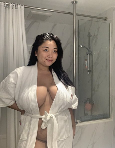 Tananya1992 model pornographic pic