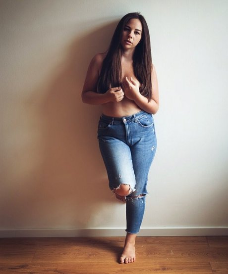 Carmen Palme porn model archive