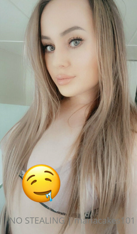 mariacakes101 model photos