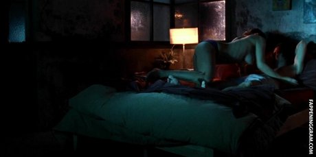 Jenny Mollen star exclusive pictures