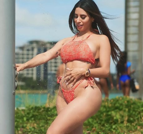 Jasleen Brar pornstar erotic gallery