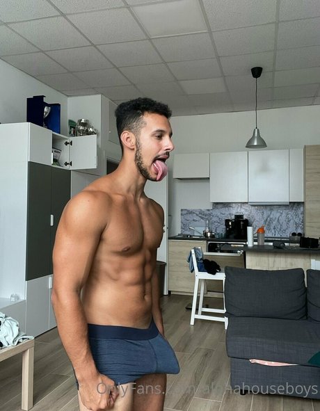 alphahouseboys erotic model gallery