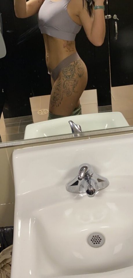 a belle star top photo