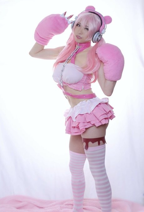 Cloudyninecos hd model photo