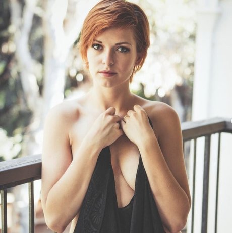 Amy Ellison star high quality gallery