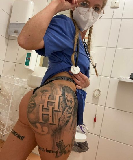 Nurselayla xxx pornstar galleries