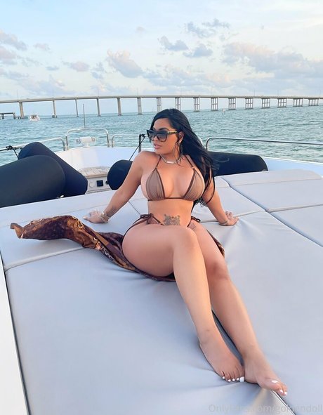 goldendoll nude model images