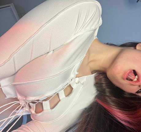 Alicehudson pornographic actress pictures