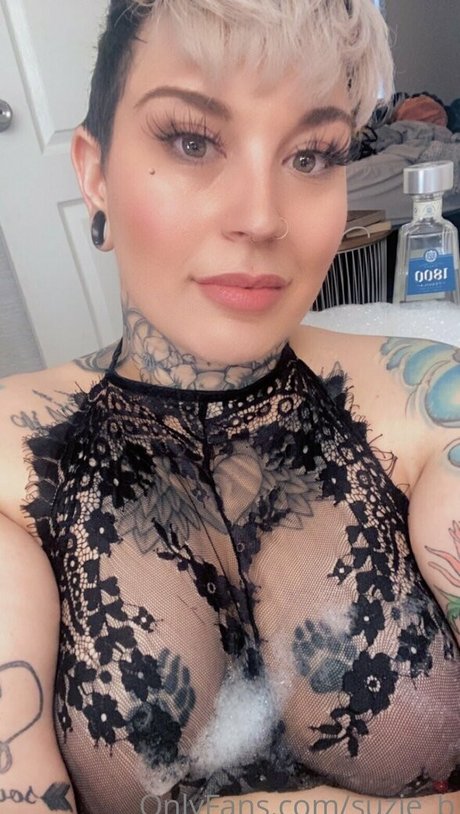 jus peachy xxx pornstar photo