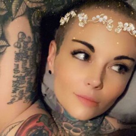 perfect shemale onlyfans free pictures