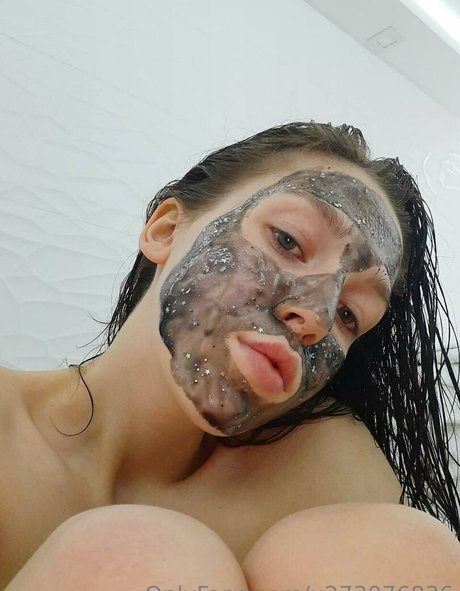 blacklusthorn naked actress picture