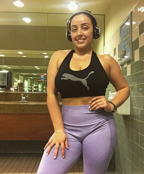 Alissandra Segura best star photos