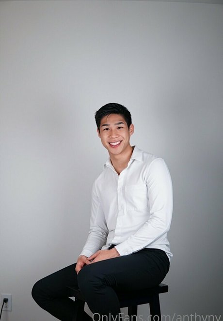 anthvny naked pornstar photos