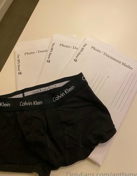 anthvny model perfect pictures