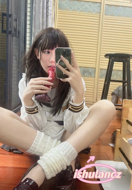 ishulancz123 perfect pornstar gallery